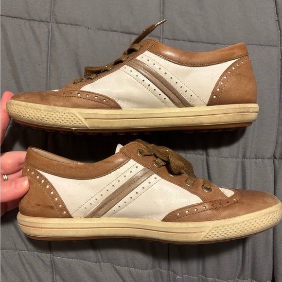 ECCO Women’s Classic Spikeless Wingtip Brown and White Golf Shoes Size 8 - Picture 5 of 8